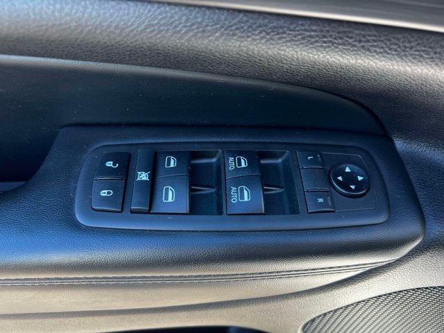 Used 2021 Jeep Grand Cherokee Laredo X AWD/4WD image 17