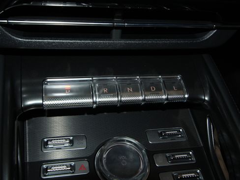 New 2026 Lincoln Nautilus Premier image 16