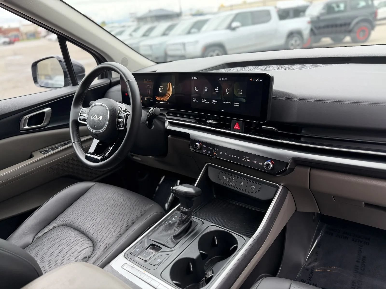 Used 2026 Kia Carnival FWD image 22