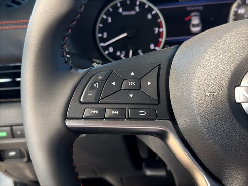 New 2025 Nissan Sentra SR image 19