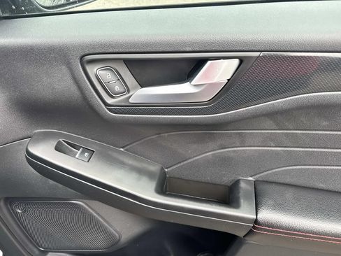 Used 2025 Ford Escape ST-Line FWD image 15
