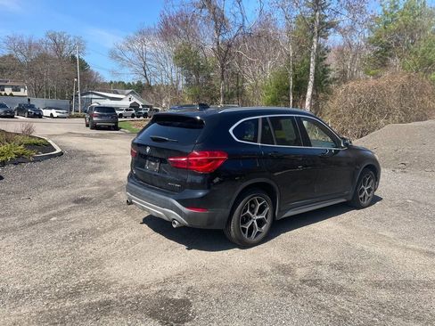 Used 2018 BMW X1 xDrive28i w/ Convenience Package AWD/4WD image 5