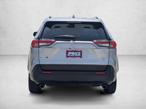Used 2025 Toyota RAV4 XLE AWD/4WD image 7