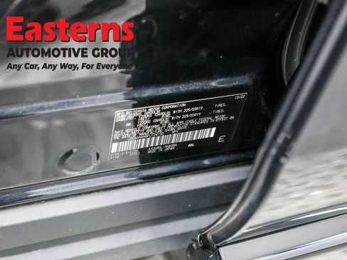 Used 2023 Toyota Venza Nightshade AWD/4WD image 34