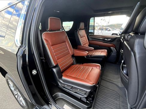 Used 2023 GMC Yukon XL Denali Ultimate image 27