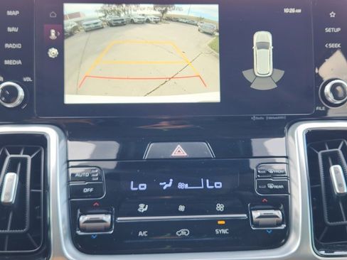 Certified 2023 Kia Sorento SX image 17
