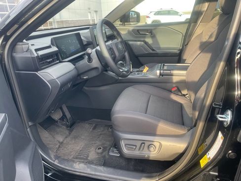 Used 2026 Toyota RAV4 SE w/ Weather Package AWD/4WD image 12