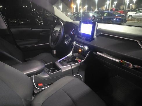 Used 2025 Toyota RAV4 LE image 8