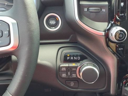 New 2026 RAM 1500 Big Horn AWD/4WD image 9