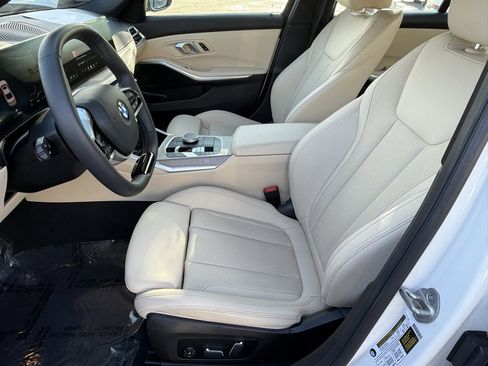 Used 2025 BMW 330i 330i w/ Premium Package image 20