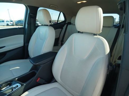 Used 2020 Buick Encore GX Preferred w/ Cold Weather Comfort Package image 35