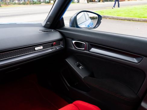 Used 2024 Honda Civic Type R image 10