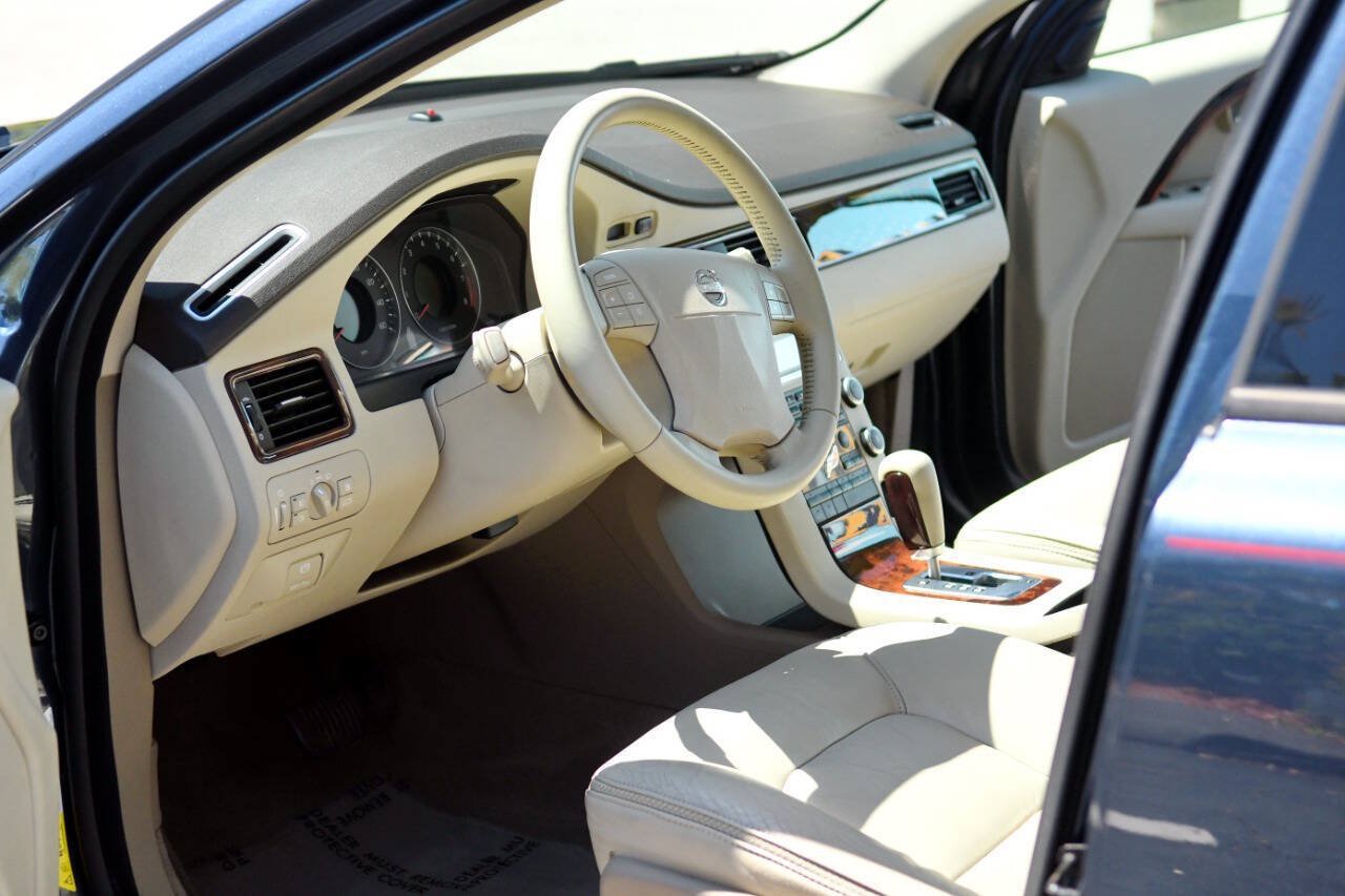 Used 2008 Volvo XC70 3.2 AWD/4WD image 16