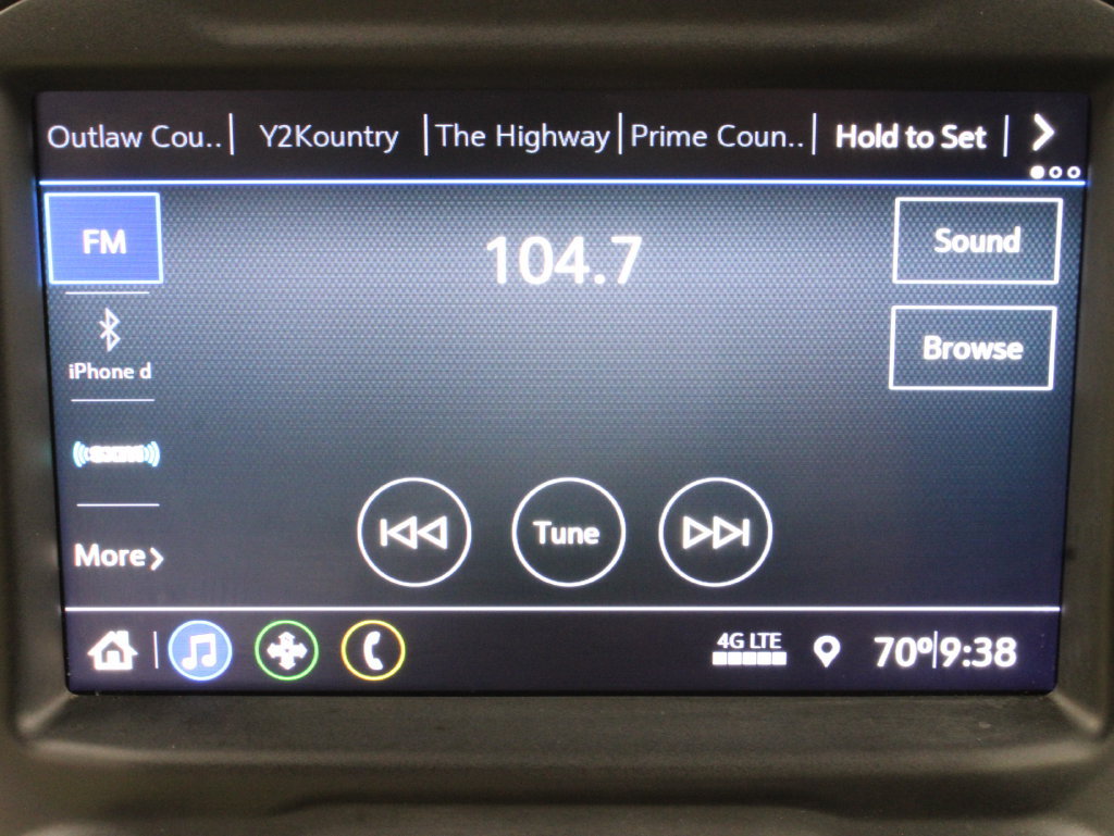 Used 2022 Chevrolet Silverado 2500 LT w/ Midnight Edition AWD/4WD image 23