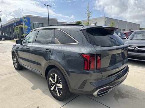 Used 2021 Kia Sorento S FWD image 5