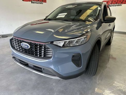 Used 2025 Ford Escape Active FWD image 7