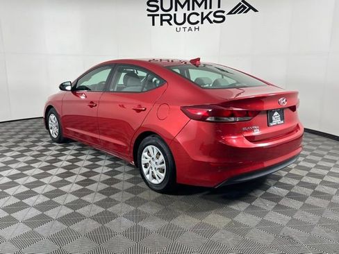 Used 2017 Hyundai Elantra SE image 3