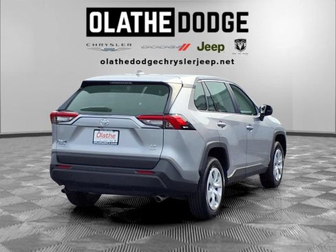 Used 2025 Toyota RAV4 LE AWD/4WD image 29