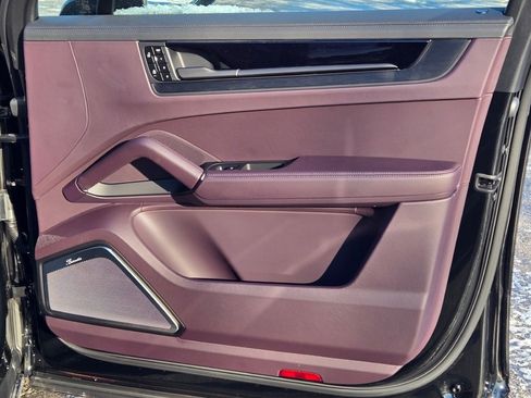 New 2026 Porsche Cayenne GTS image 33