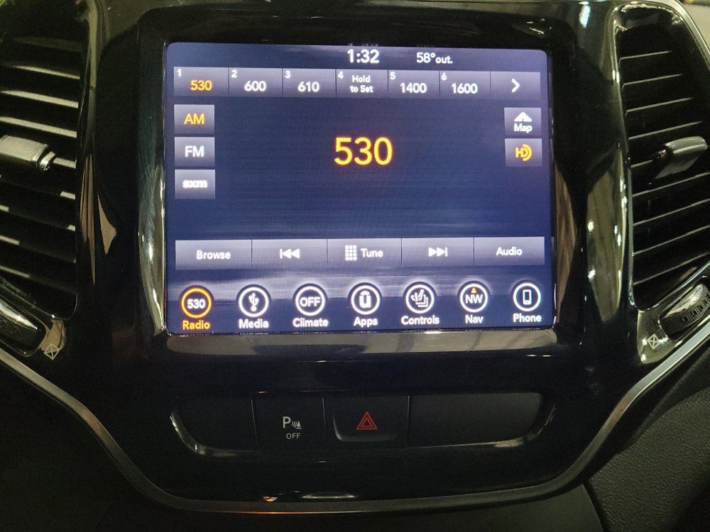 Used 2019 Jeep Cherokee Limited AWD/4WD image 25