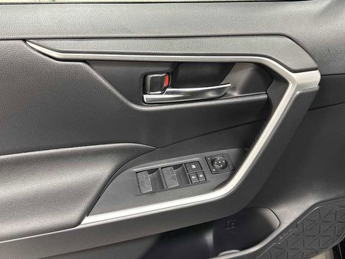New 2025 Toyota RAV4 SE image 15