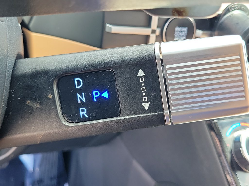 Used 2024 Hyundai Santa Fe Limited FWD image 28