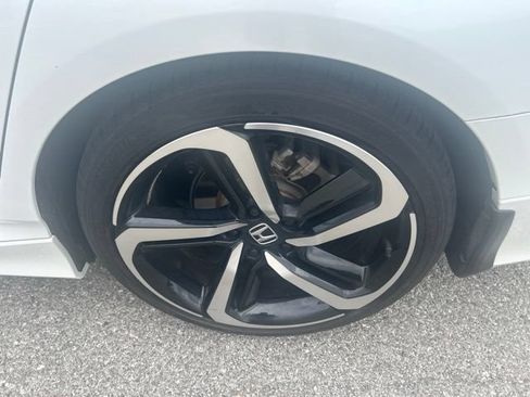 Used 2022 Honda Accord Sport image 12