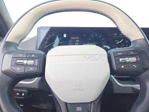Used 2025 Kia K4 GT-Line FWD image 31