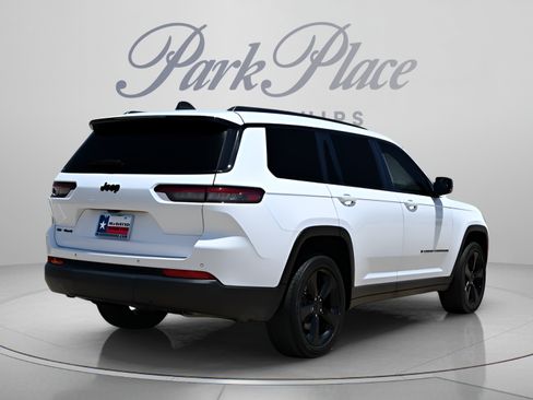 Used 2021 Jeep Grand Cherokee L Laredo AWD/4WD image 5