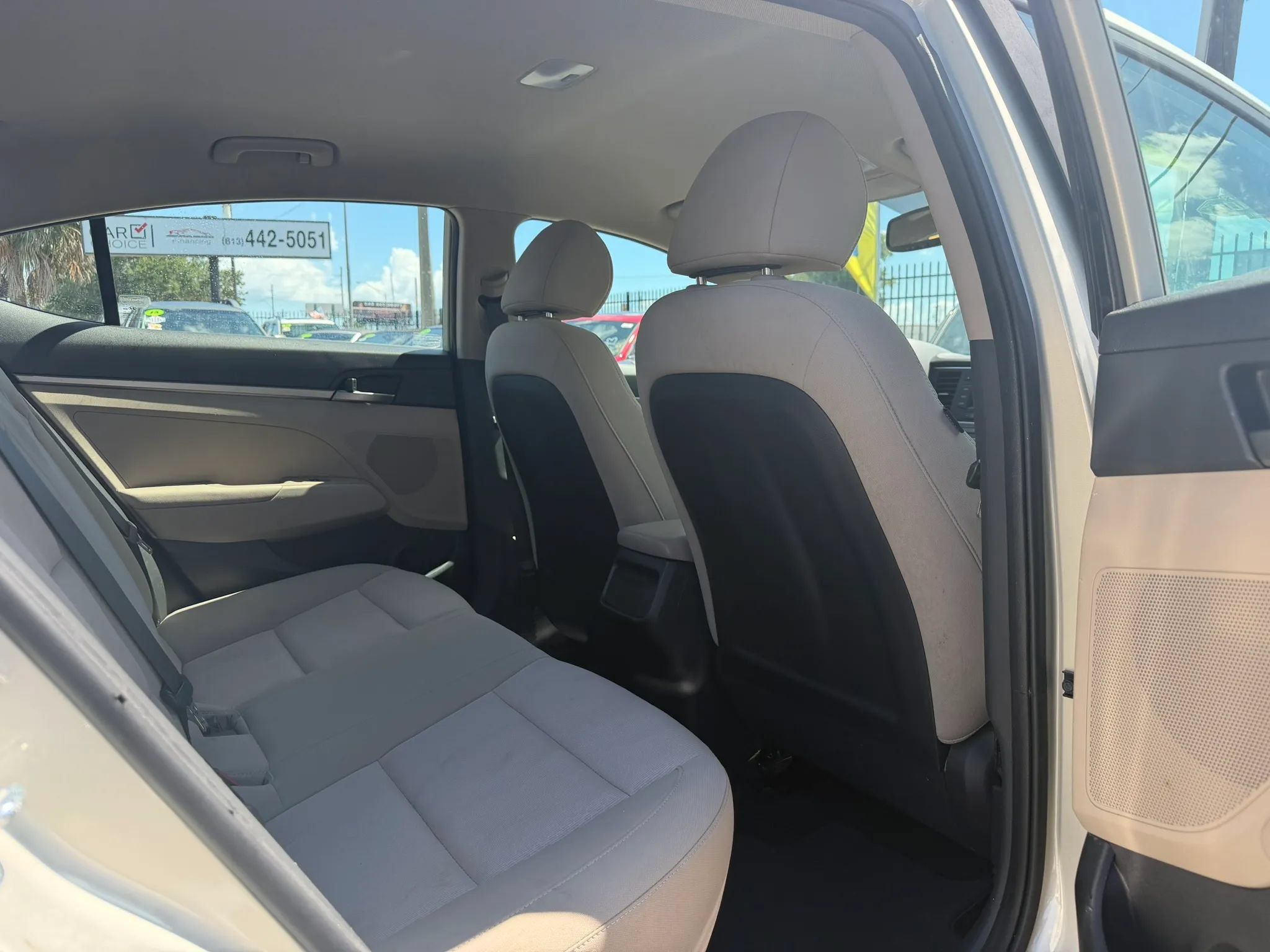 Used 2017 Hyundai Elantra SE FWD image 12