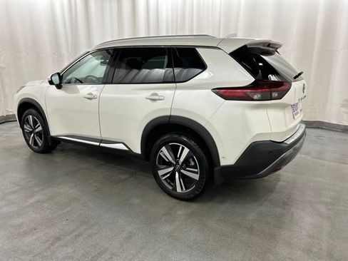 Used 2023 Nissan Rogue SL w/ SL Premium Package AWD/4WD image 3