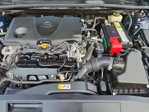 Used 2018 Toyota Camry LE w/ Convenience Package FWD image 11