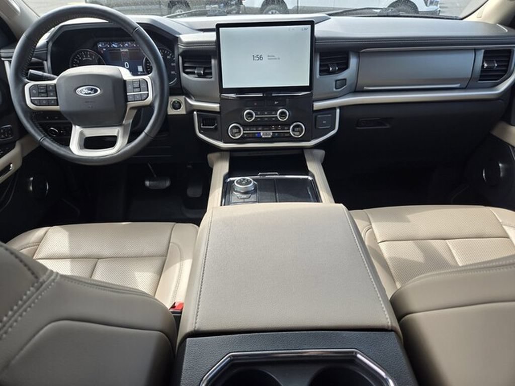 Used 2023 Ford Expedition XLT RWD image 16