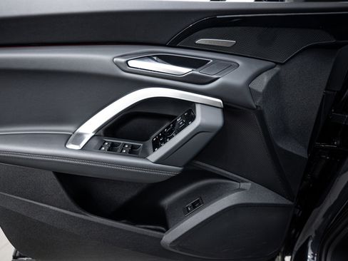 New 2025 Audi Q5 Premium Plus image 12