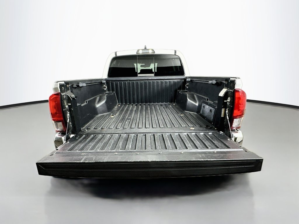 Used 2019 Toyota Tacoma SR5 RWD image 37
