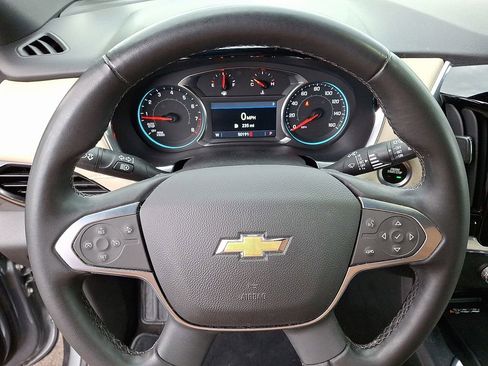 Used 2024 Chevrolet Traverse LT image 19