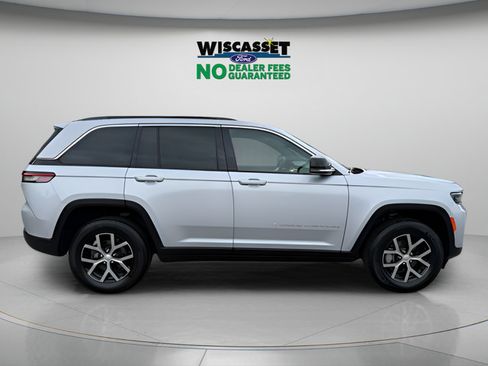 Used 2025 Jeep Grand Cherokee Limited AWD/4WD image 6