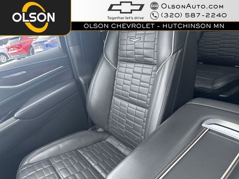 Used 2022 Cadillac Escalade ESV Premium Luxury Platinum image 27