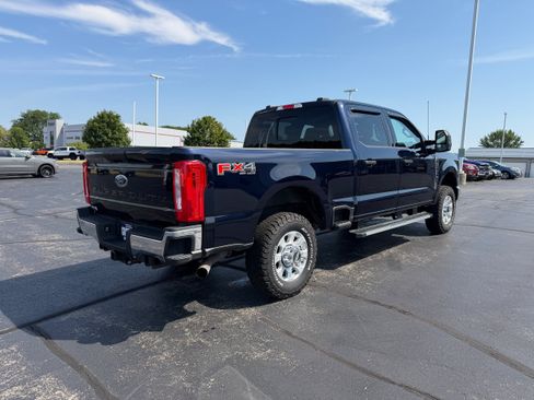 Used 2024 Ford F250 XLT w/ FX4 Off-Road Package AWD/4WD image 9