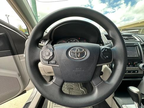 Used 2012 Toyota Camry LE FWD image 20