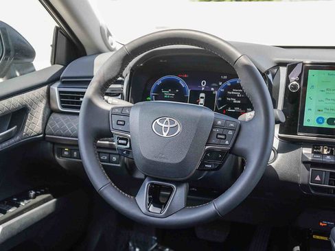 Used 2026 Toyota Camry XLE w/ Premium Package FWD image 16