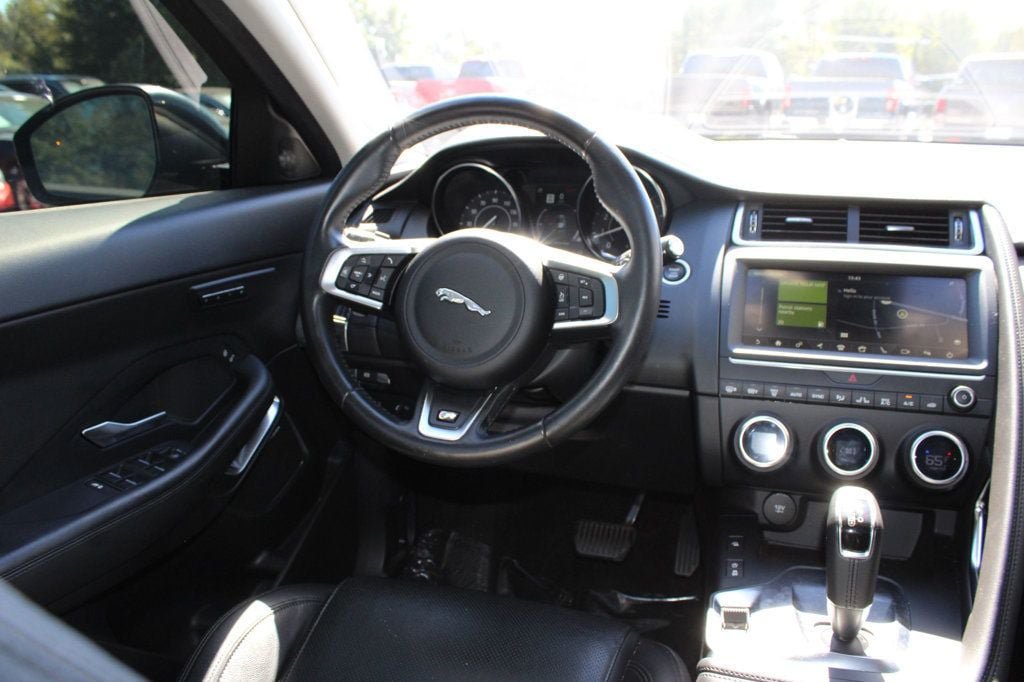 Used 2020 Jaguar E-PACE AWD/4WD image 17