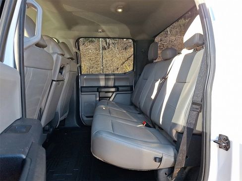 Used 2022 Ford F250 XL w/ Power Equipment Group image 10