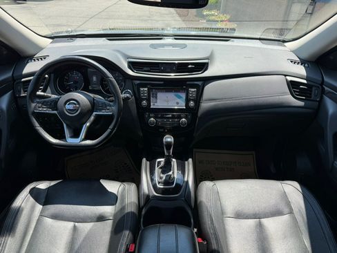 Used 2017 Nissan Rogue SL w/ SL Premium Package AWD/4WD image 19