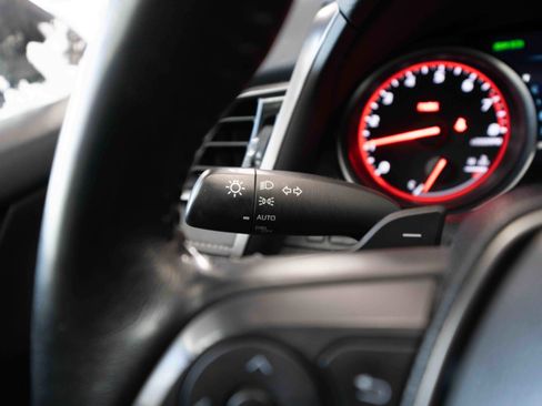 Used 2023 Toyota Camry XSE image 13