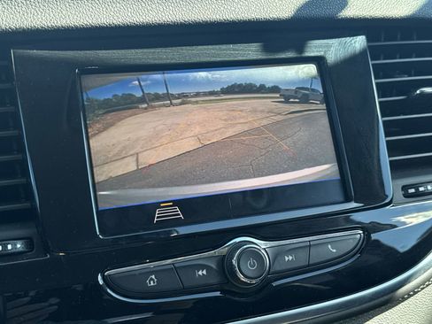 Used 2022 Buick Encore Preferred w/ Safety Package image 24