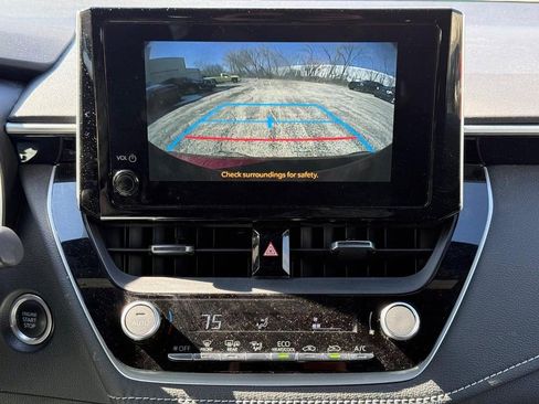 Used 2024 Toyota Corolla SE w/ SE Package image 20