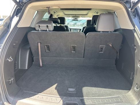 Used 2018 Buick Enclave Essence FWD image 27