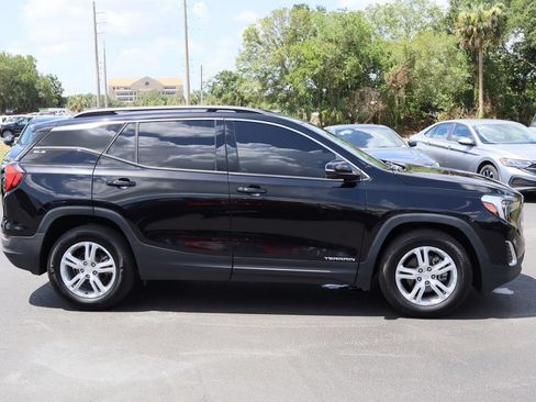 Used 2019 GMC Terrain SLE w/ Driver Convenience Package FWD image 10