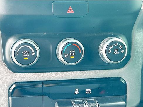 Used 2019 RAM 1500 Big Horn RWD image 15